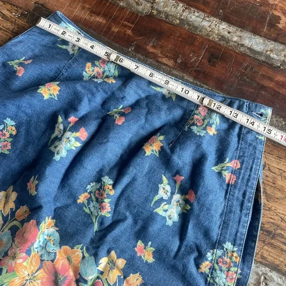 •VTG. Liz Claiborne•Jean Skort•Size 10 - Picture 5 of 6